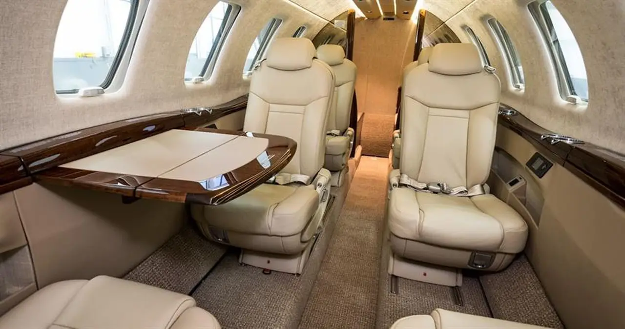 Cessna Citation CJ4 OE-GCL operated by Avcon Jet AG photo 2