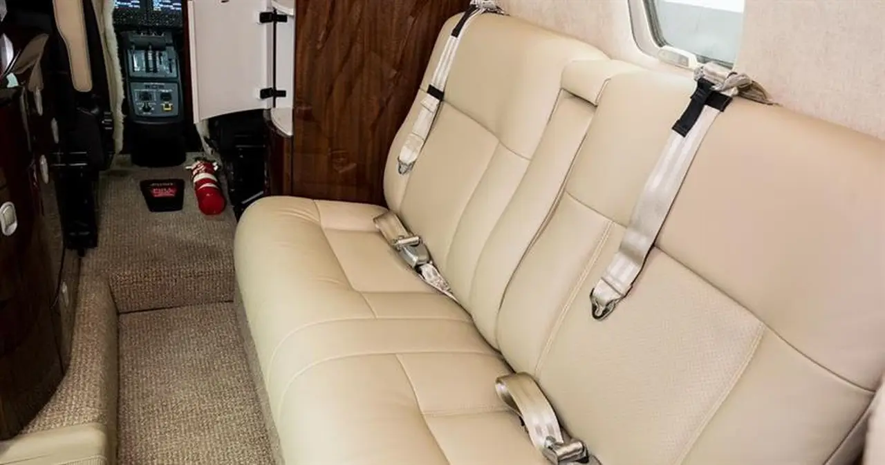 Cessna Citation CJ4 OE-GCL operated by Avcon Jet AG photo 4
