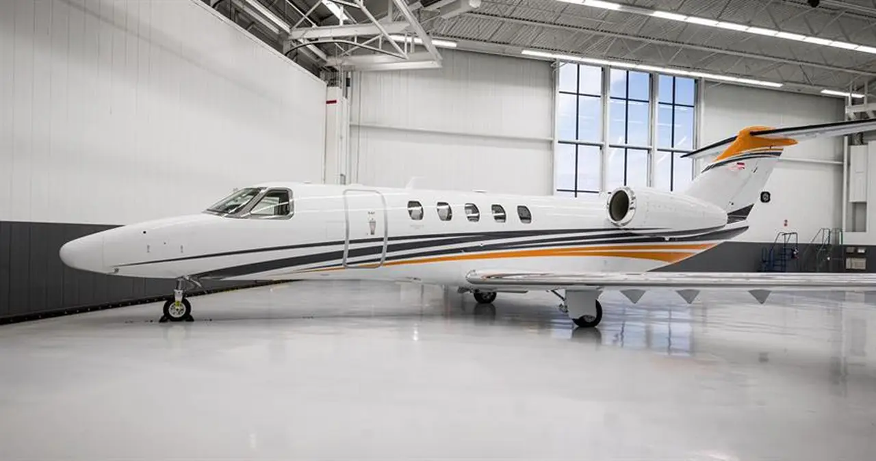 Cessna Citation CJ4 OE-GCL operated by Avcon Jet AG photo 5