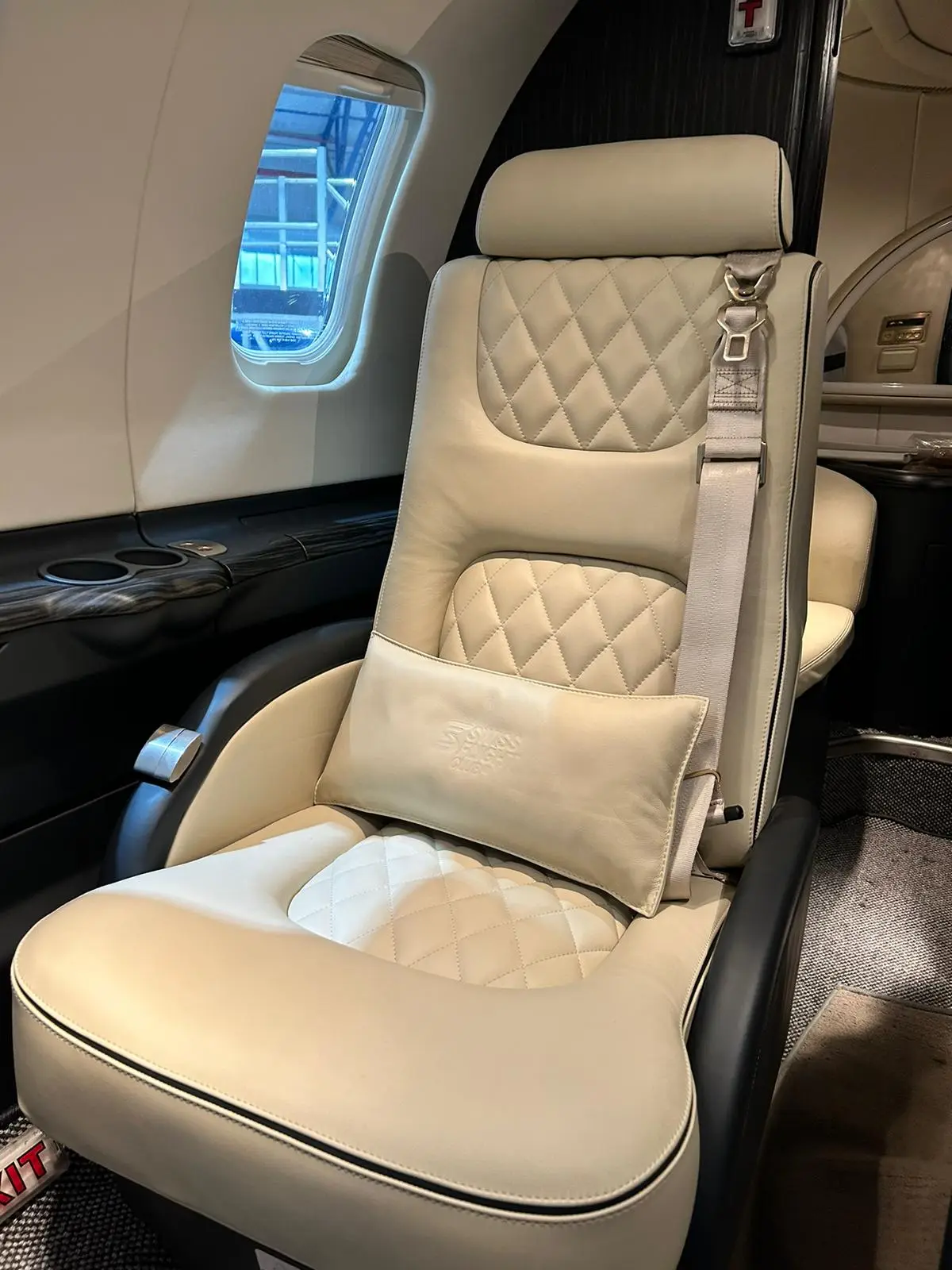 Bombardier Learjet 45 OE-GED operated by JETCOM photo 2