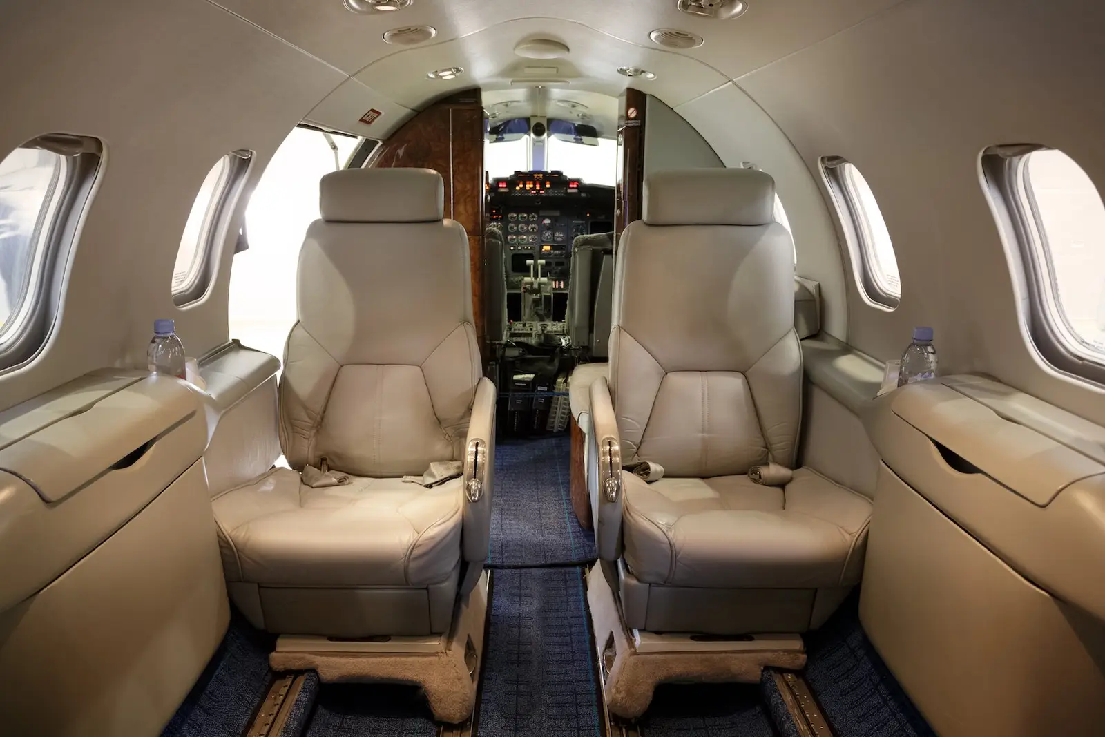 Bombardier Learjet 31A OE-GFD operated by Avcon Jet AG photo 2