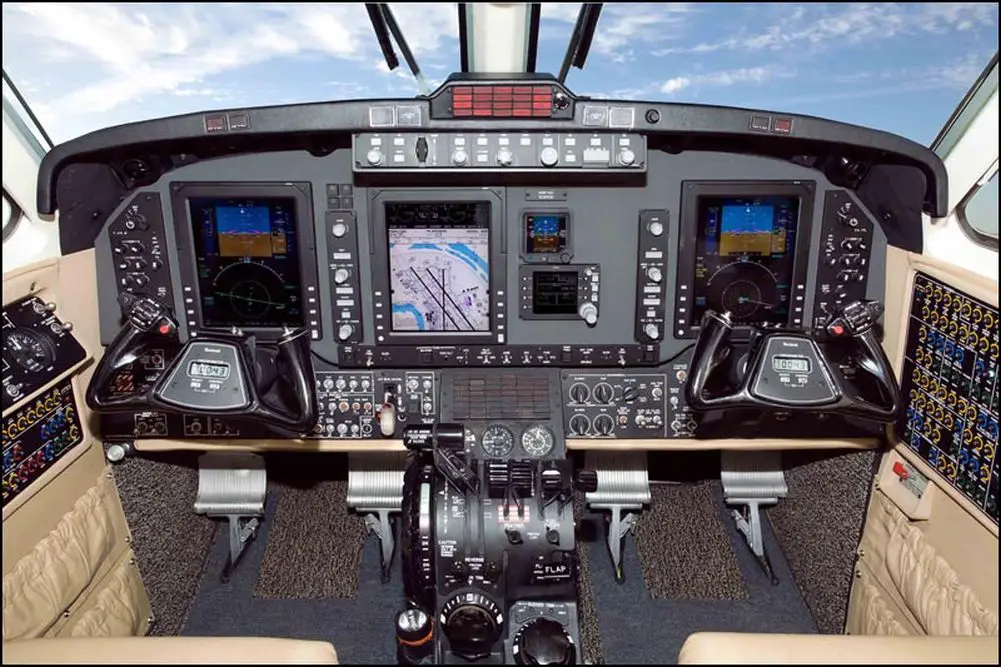 Beechcraft King Air 350 OE-GFM operated by Airlink Luftverkehrs GmbH photo 3