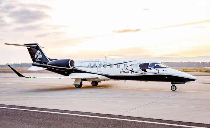 Bombardier Learjet 75 OE-GLY operated by Avcon Jet AG photo 4