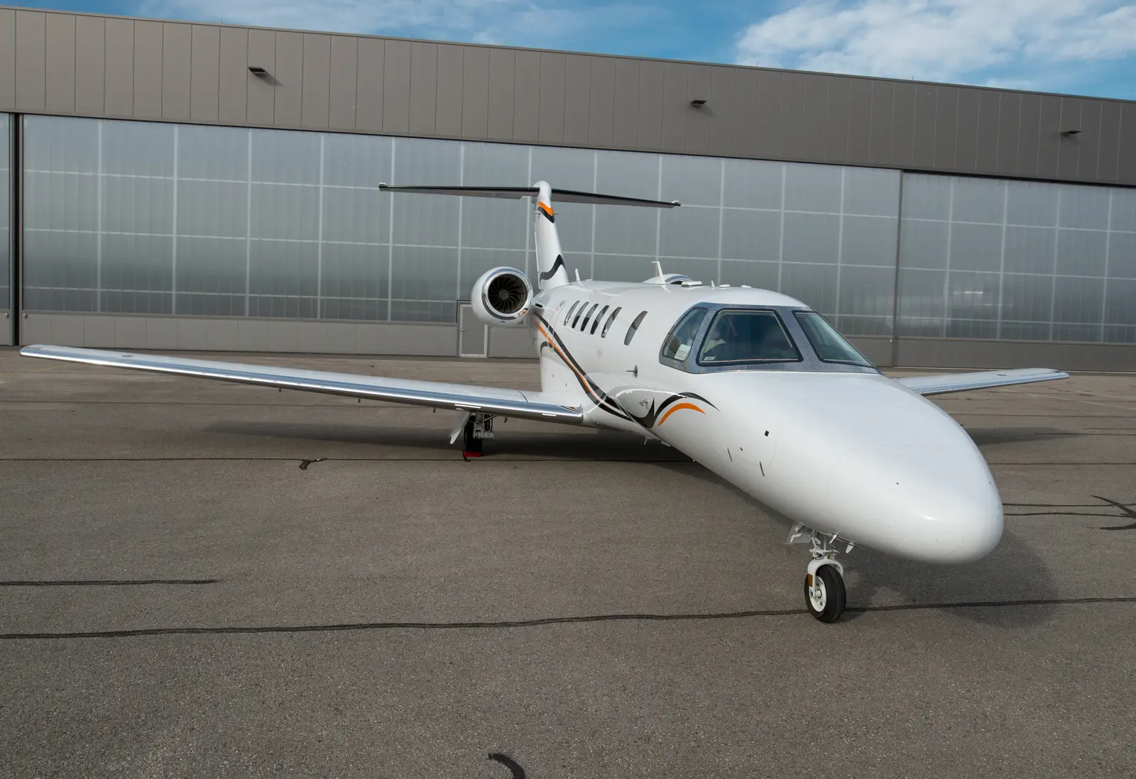Cessna Citation CJ4 OE-GSX operated by Avcon Jet AG photo 4
