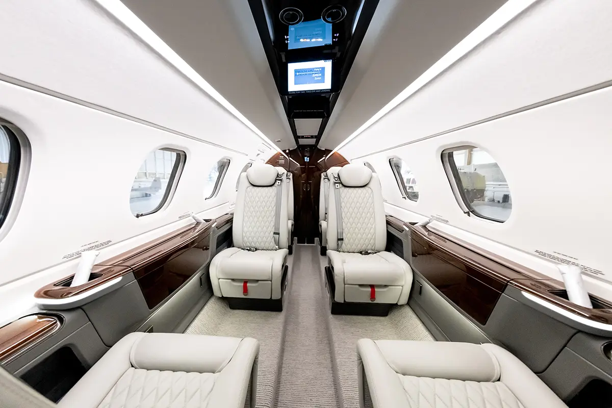 Embraer Phenom 300 OE-GTA operated by Haute Aviation photo 4