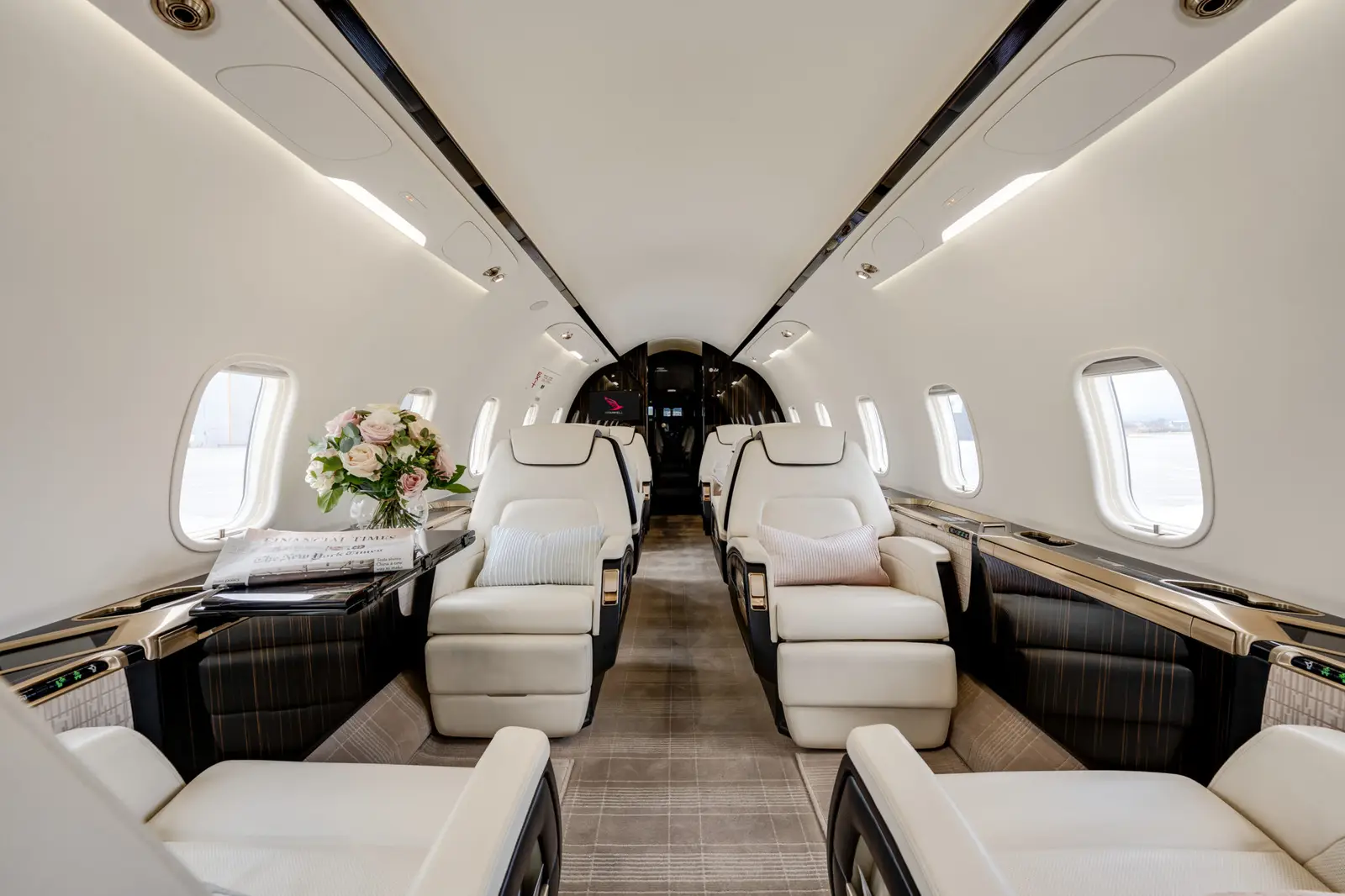 Bombardier Challenger 350 OE-HAA operated by SPARFELL Aviation Group photo 2