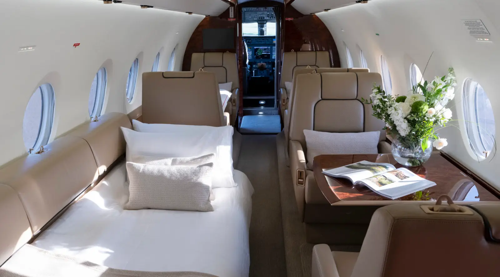 Gulfstream G280 OE-HAG operated by SPARFELL Aviation Group photo 2