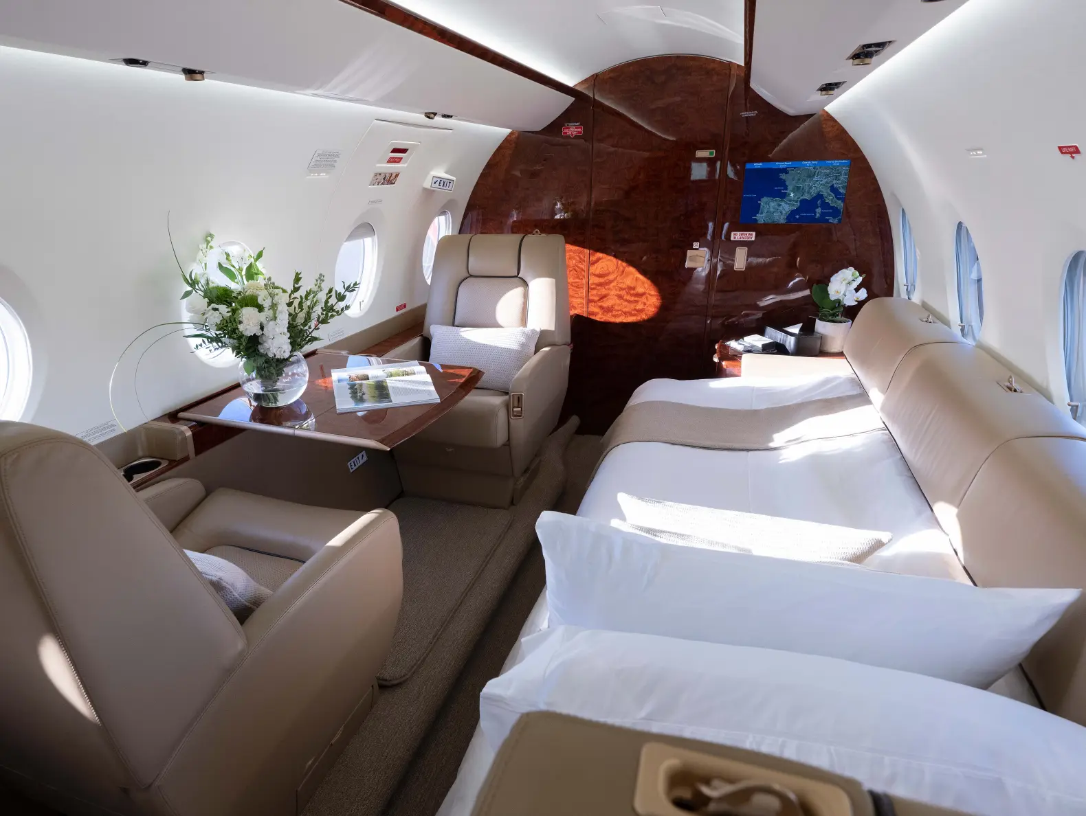 Gulfstream G280 OE-HAG operated by SPARFELL Aviation Group photo 5