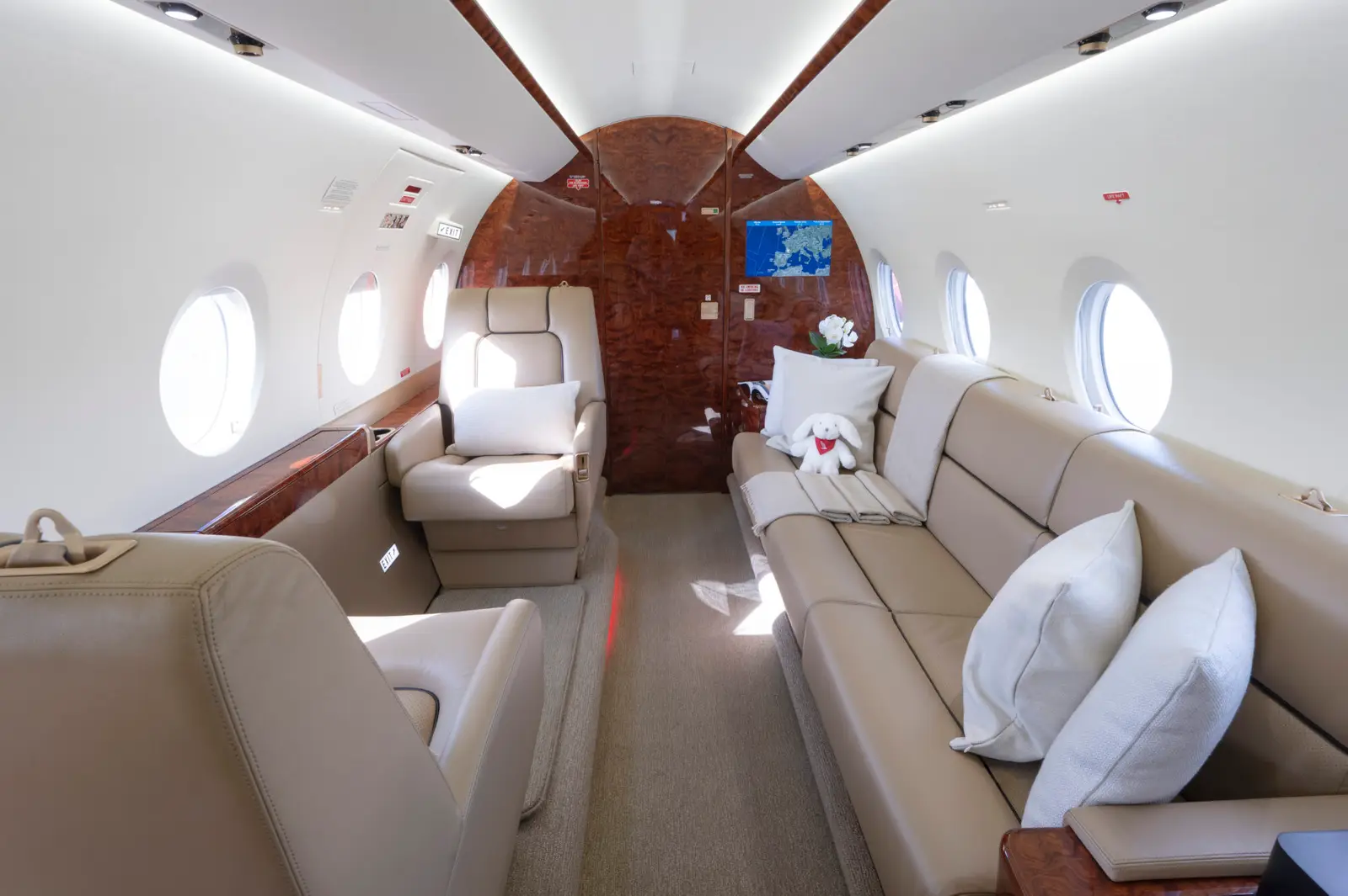 Gulfstream G280 OE-HAG operated by SPARFELL Aviation Group photo 6