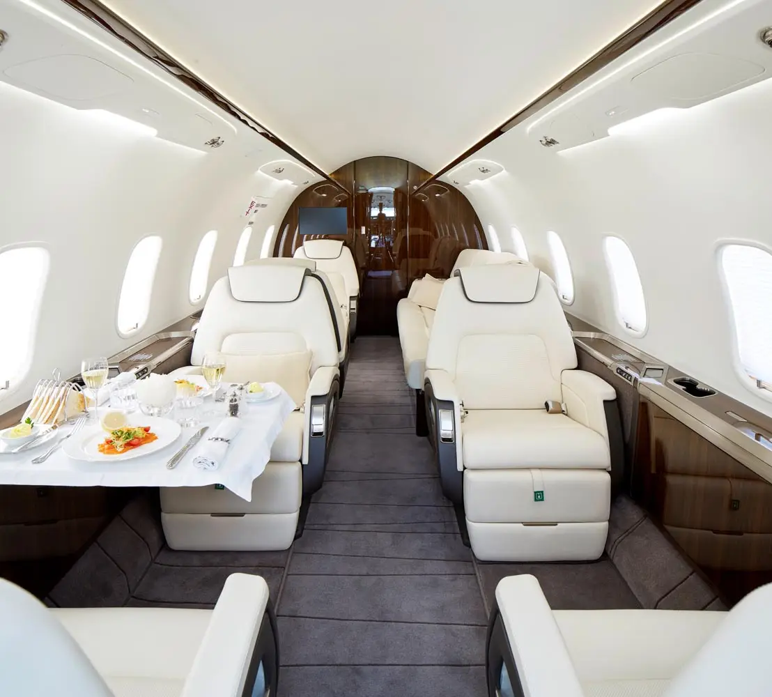 Bombardier Challenger 350 OE-HCU operated by SPARFELL Aviation Group photo 2