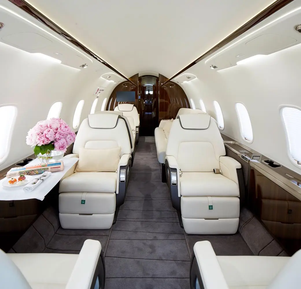 Bombardier Challenger 350 OE-HCU operated by SPARFELL Aviation Group photo 5