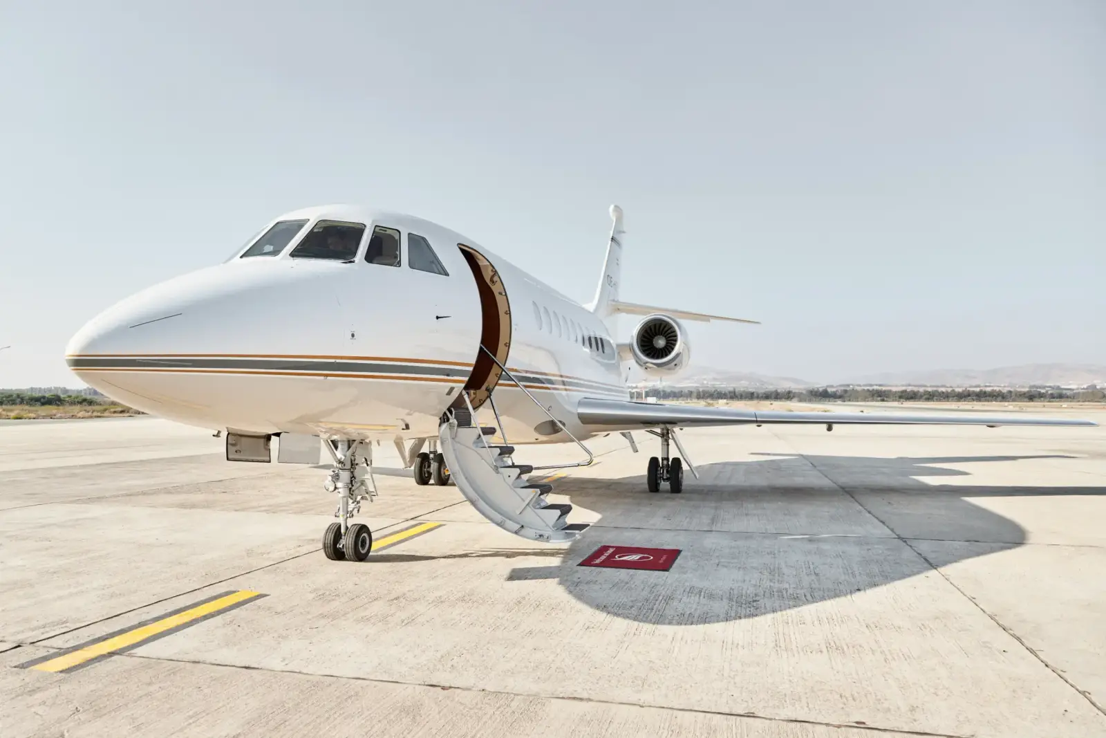 Dassault Falcon 2000EX OE-HCY operated by Skyside GmbH photo 5