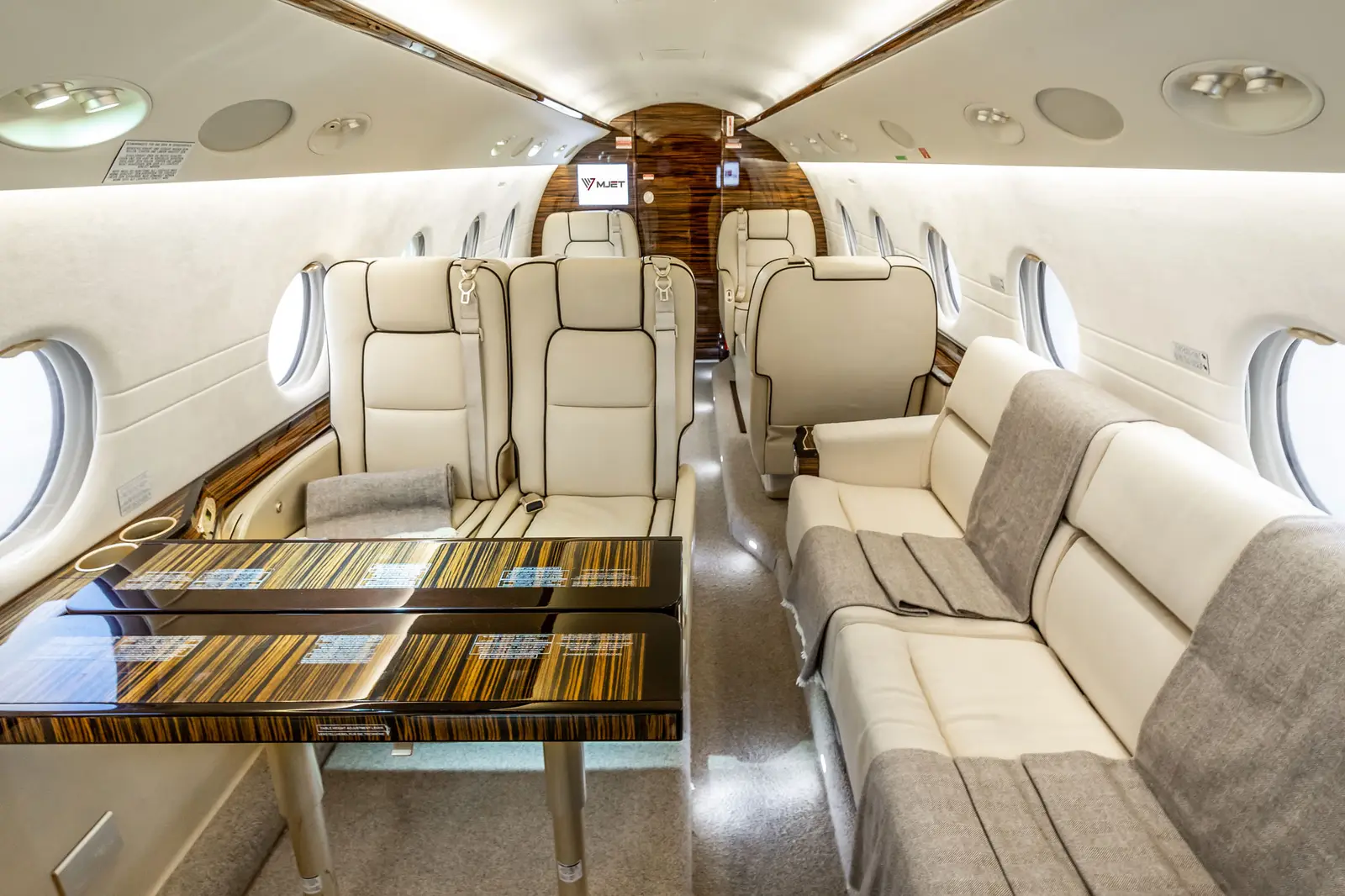 Gulfstream G200 OE-HGS operated by Mjet Gmbh photo 3