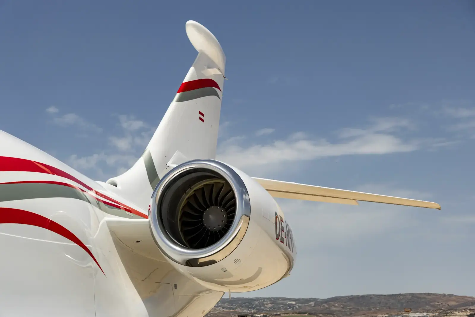 Dassault Falcon 2000LX OE-HLK operated by Skyside GmbH photo 5