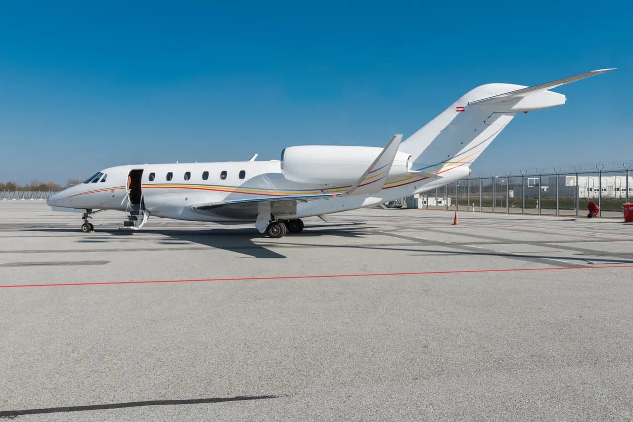 Cessna Citation X OE-HUB operated by Bairline Fluggesellschaft photo 4