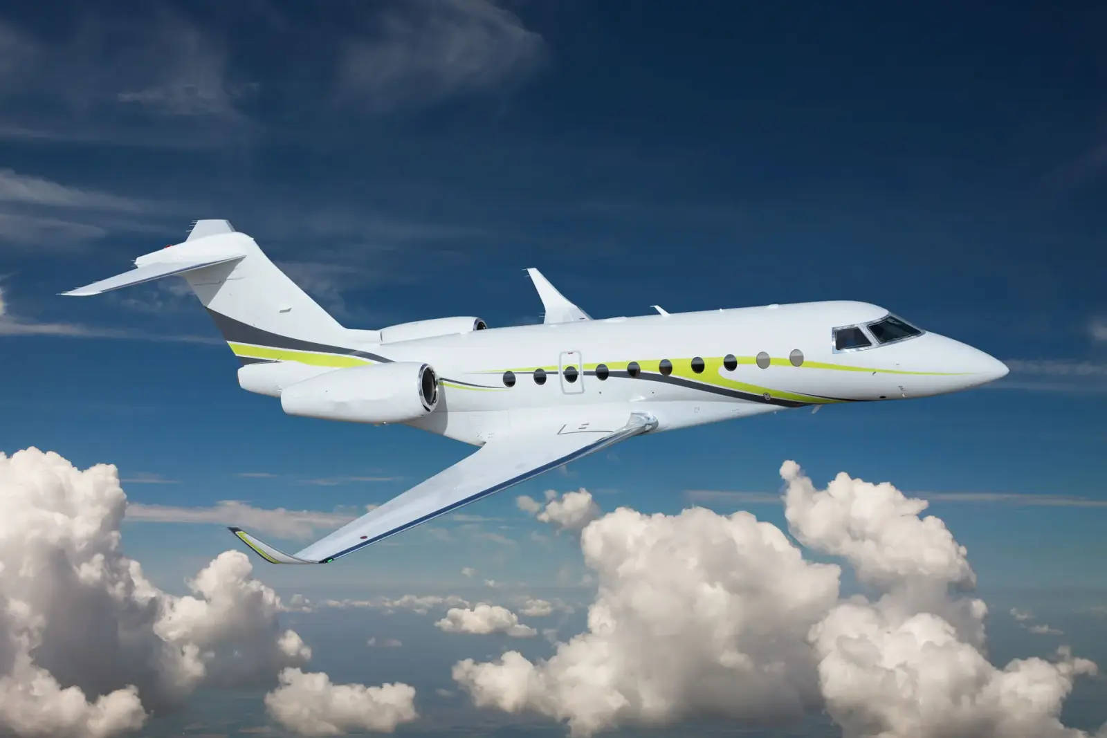 Gulfstream G280 OE-HWM operated by Alpine Sky Jets Ltd. photo 4