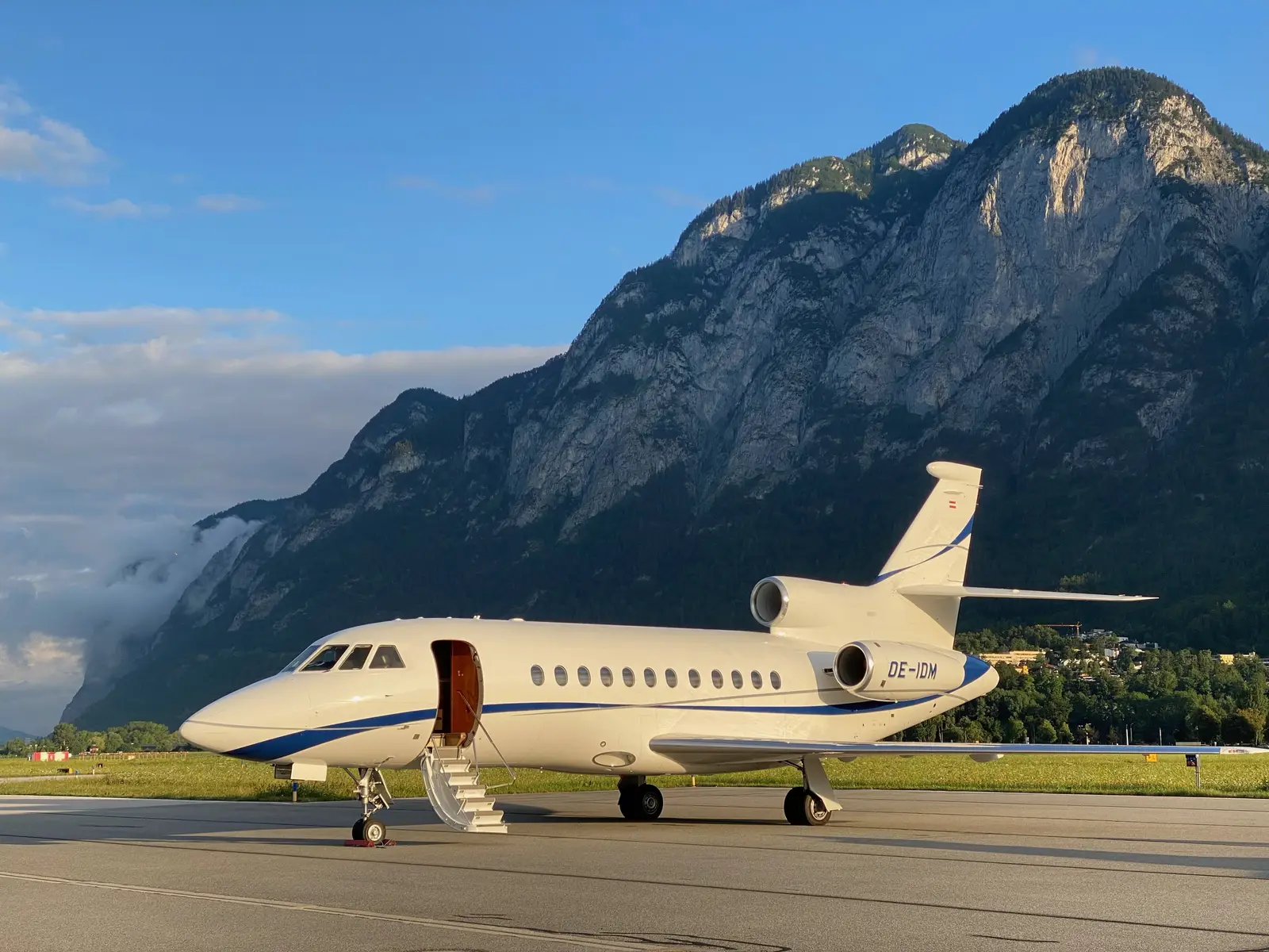 Dassault Falcon 900EX OE-IDM operated by MHS Aviation GmbH, exterior