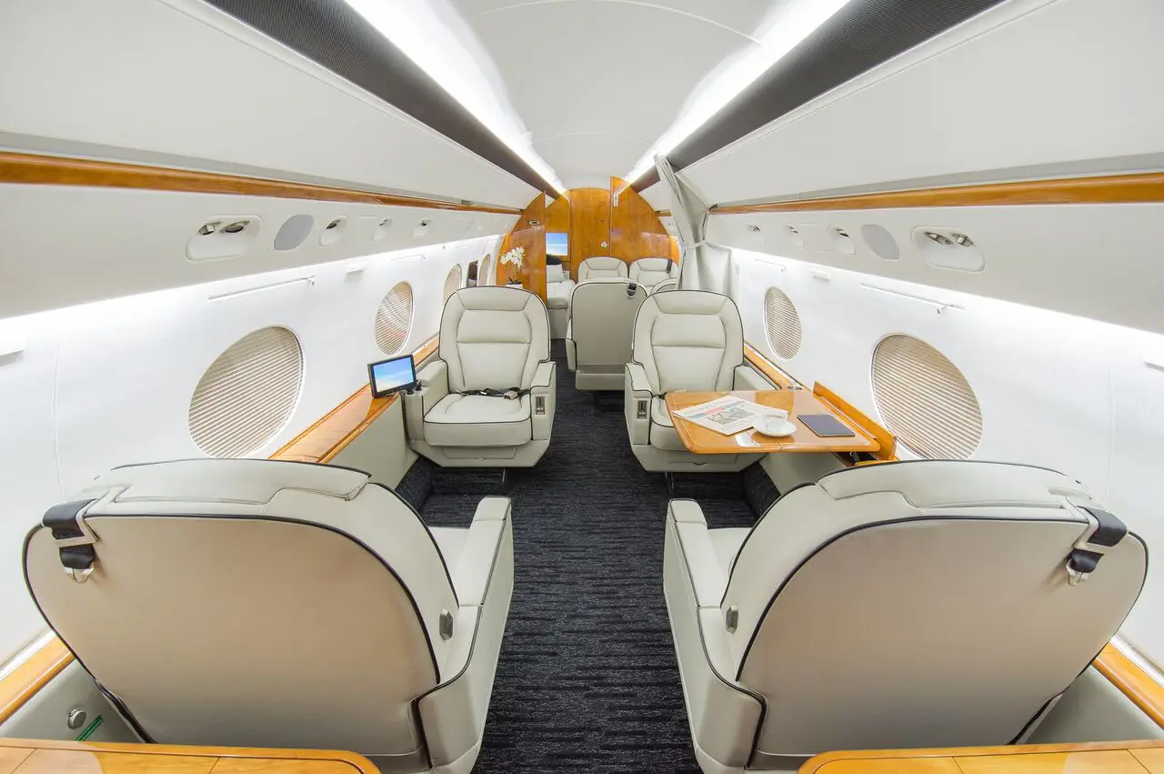 Gulfstream V OE-IIS operated by International Jet Management GmbH photo 2