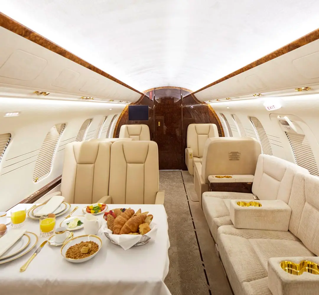 Bombardier Challenger 605 OE-INK operated by SPARFELL Aviation Group photo 6