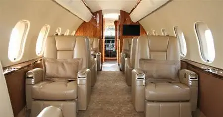 Bombardier Global 5000 OE-IOO operated by MS Aviation GmbH photo 3