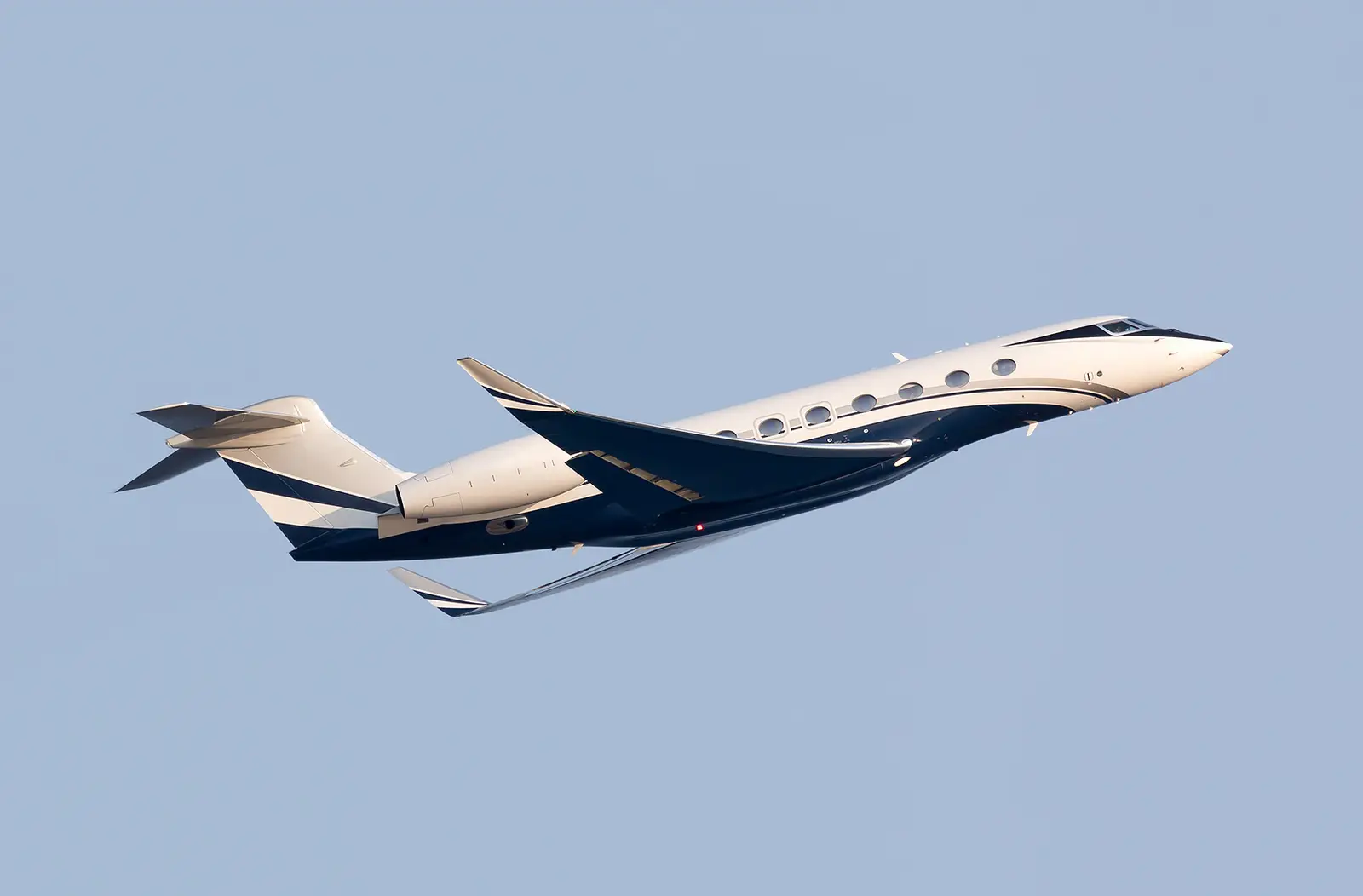 Gulfstream G650 OE-IRR operated by Mjet Gmbh photo 6