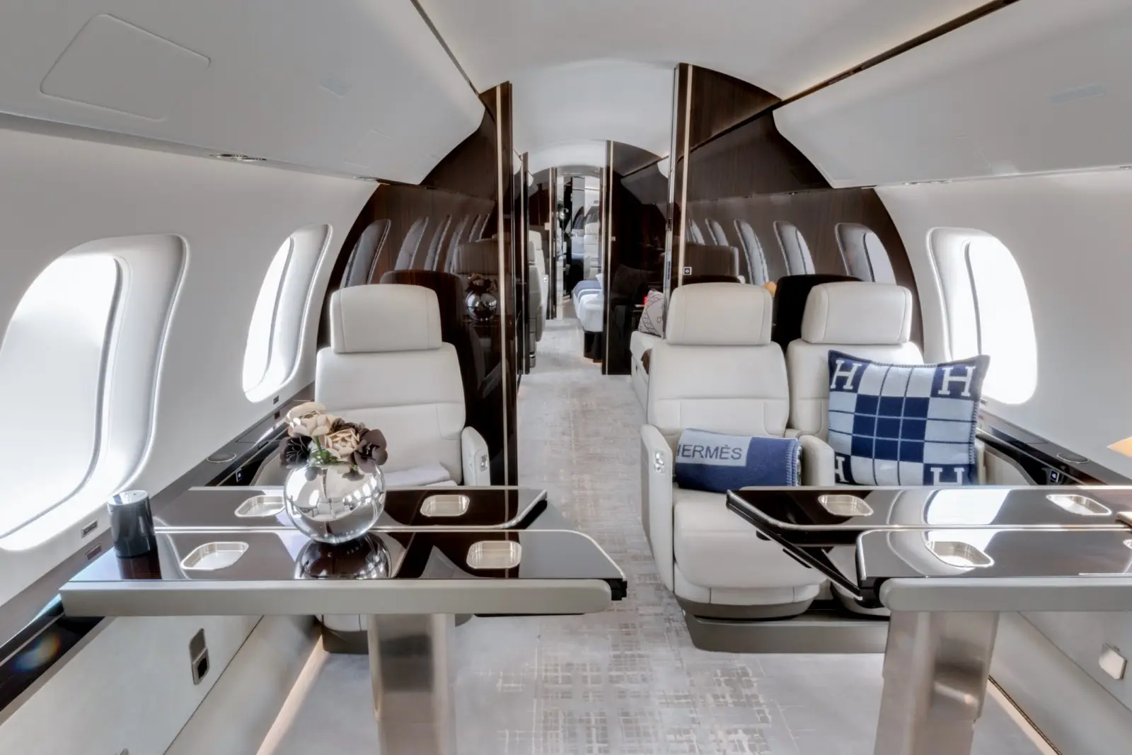 Bombardier Global 7500 OE-IXI operated by Global Jet photo 4