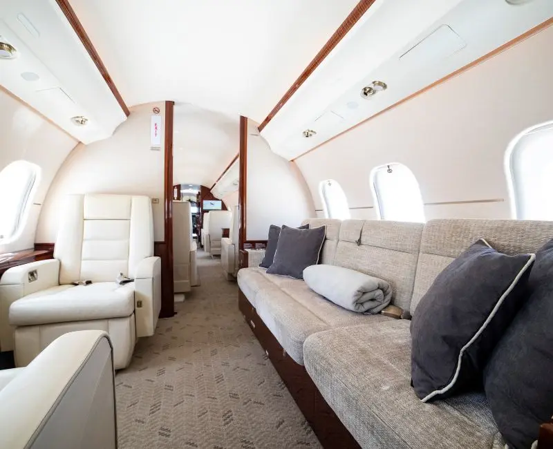 Bombardier Global 6000 OE-LHC operated by Skyside GmbH photo 3