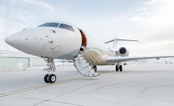 Bombardier Global 5000 OE-LHU operated by Avcon Jet AG photo 5