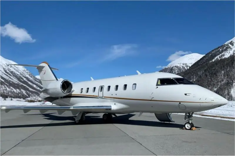 Bombardier Challenger 650 OE-LUA operated by Premium Jet AG photo 3