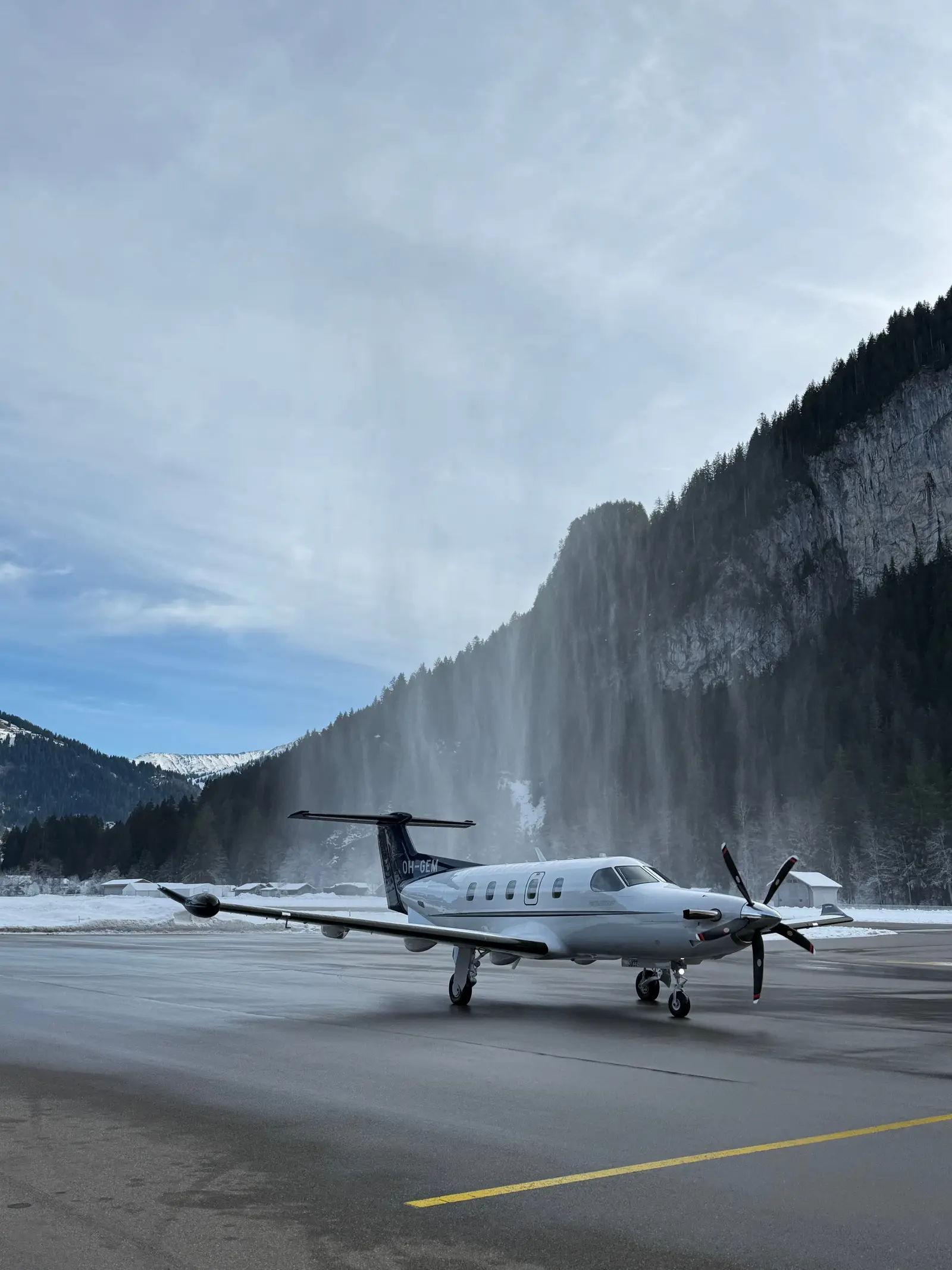 Pilatus PC-12/47 NG OH-GEM operated by Fly 7 Executive Aviation, exterior