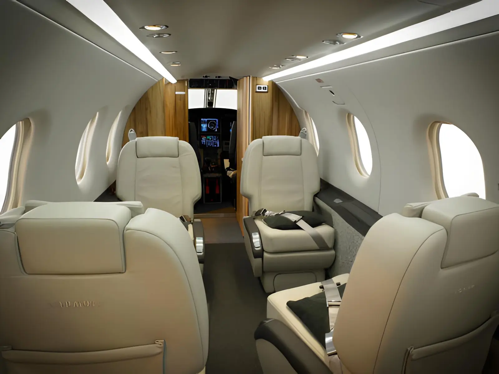 Pilatus PC-12/45 OH-WAU operated by Fly 7 Executive Aviation photo 2