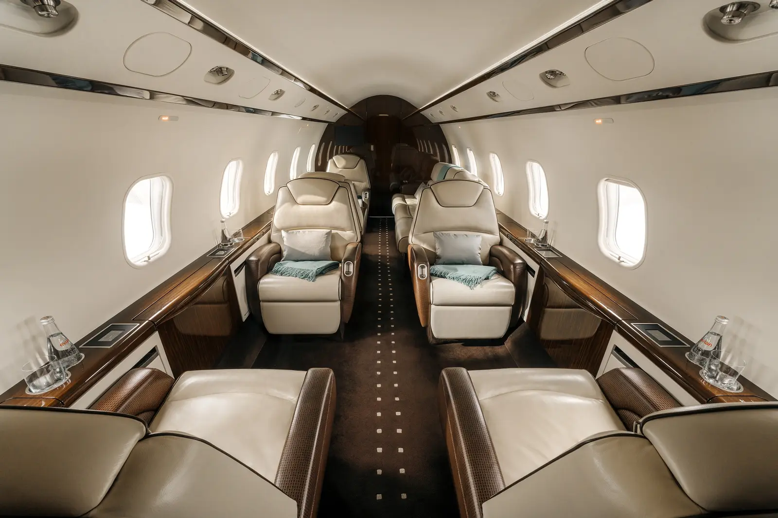 Bombardier Challenger 300 OK-AOA operated by Elio Jet photo 6