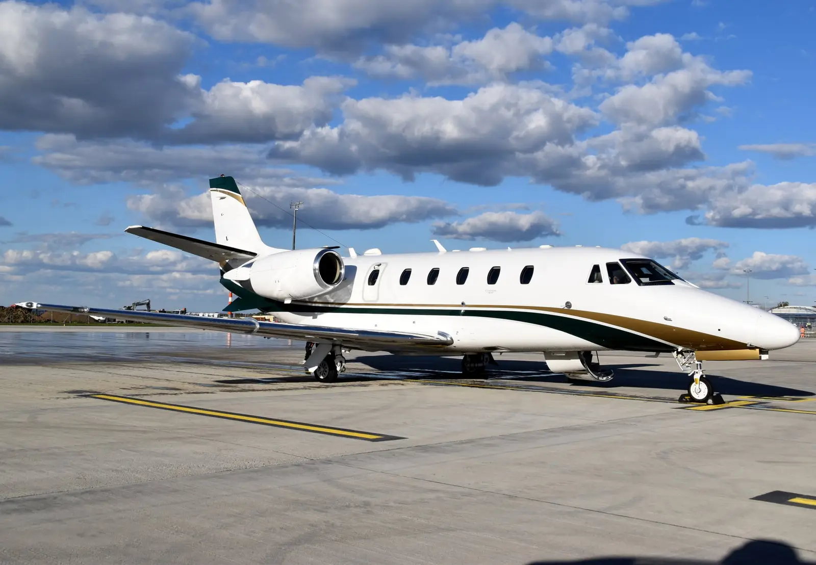 Cessna Citation XLS+ OK-BIZ operated by Aeropartner photo 4