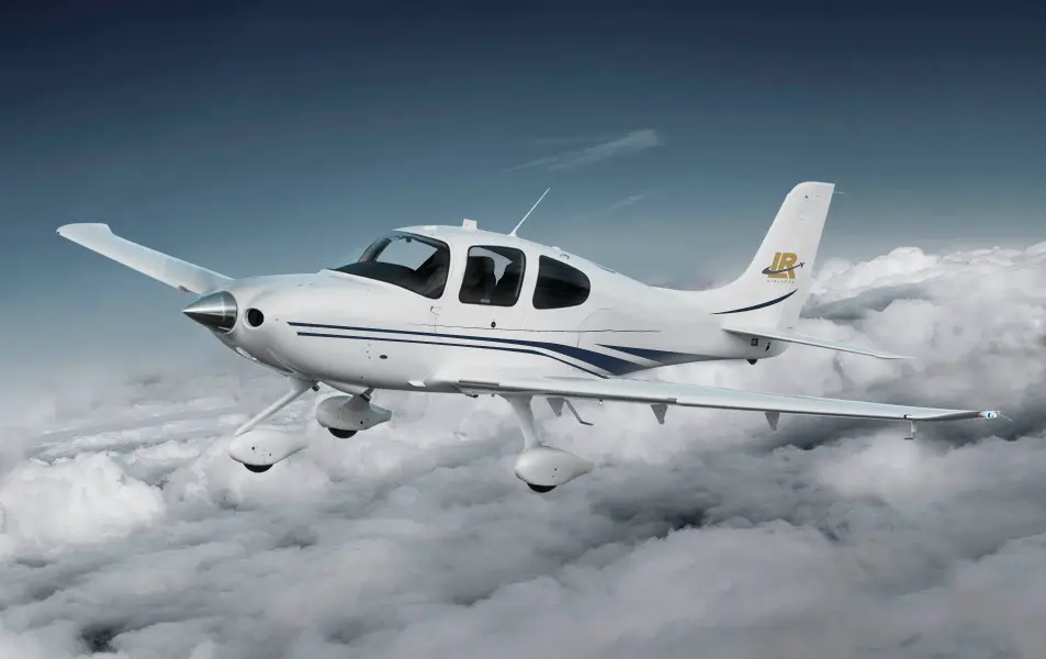 Cirrus SR22 OK-EAC operated by LR Airlines s.r.o. photo 2