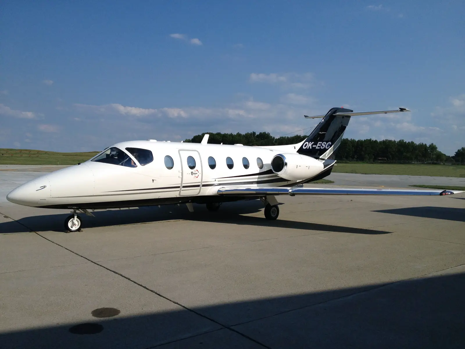 Nextant 400XT OK-ESC operated by JetBee Czech s.r.o., exterior