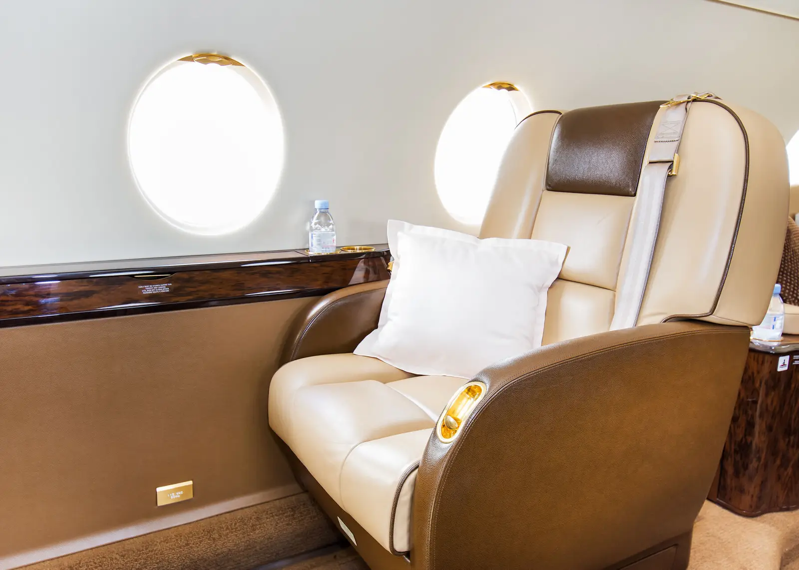 Gulfstream G200 OK-GLX operated by Eclair Aviation photo 3