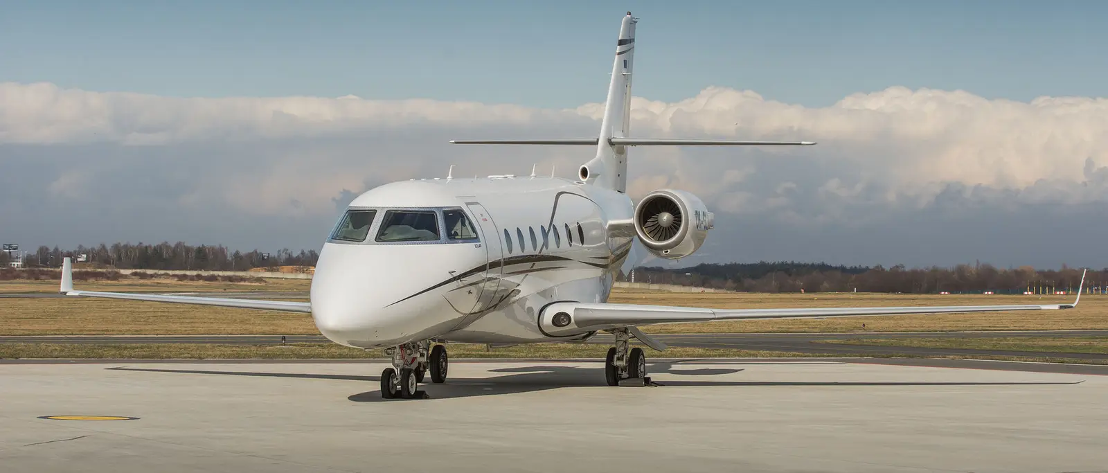 Gulfstream G200 OK-GLX operated by Eclair Aviation photo 6