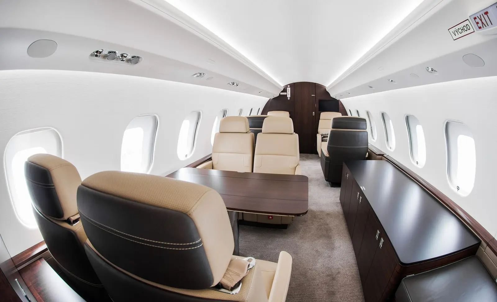 Bombardier Global 6000 OK-GRX operated by Eclair Aviation photo 2
