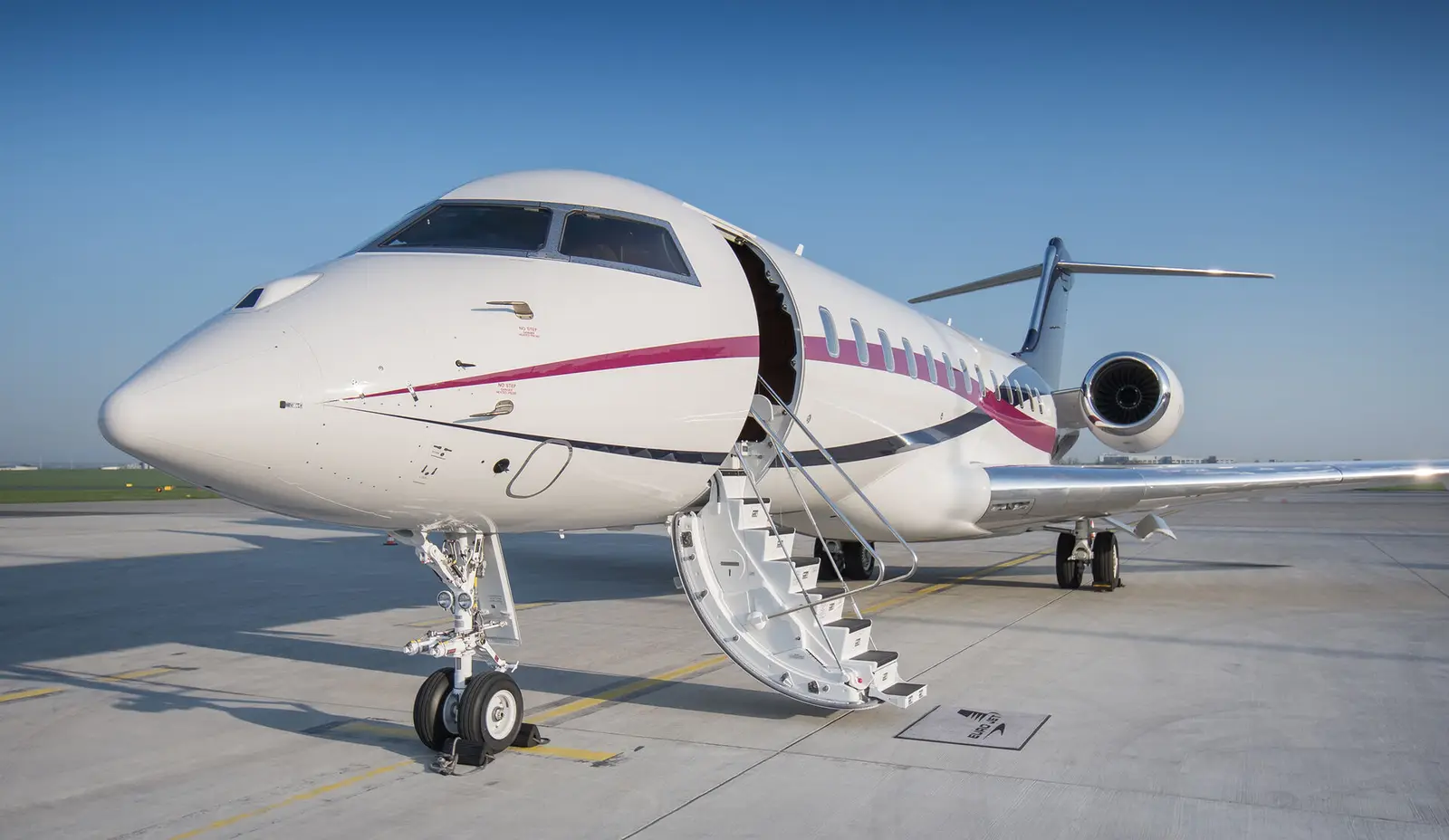Bombardier Global 6000 OK-GRX operated by Eclair Aviation photo 6