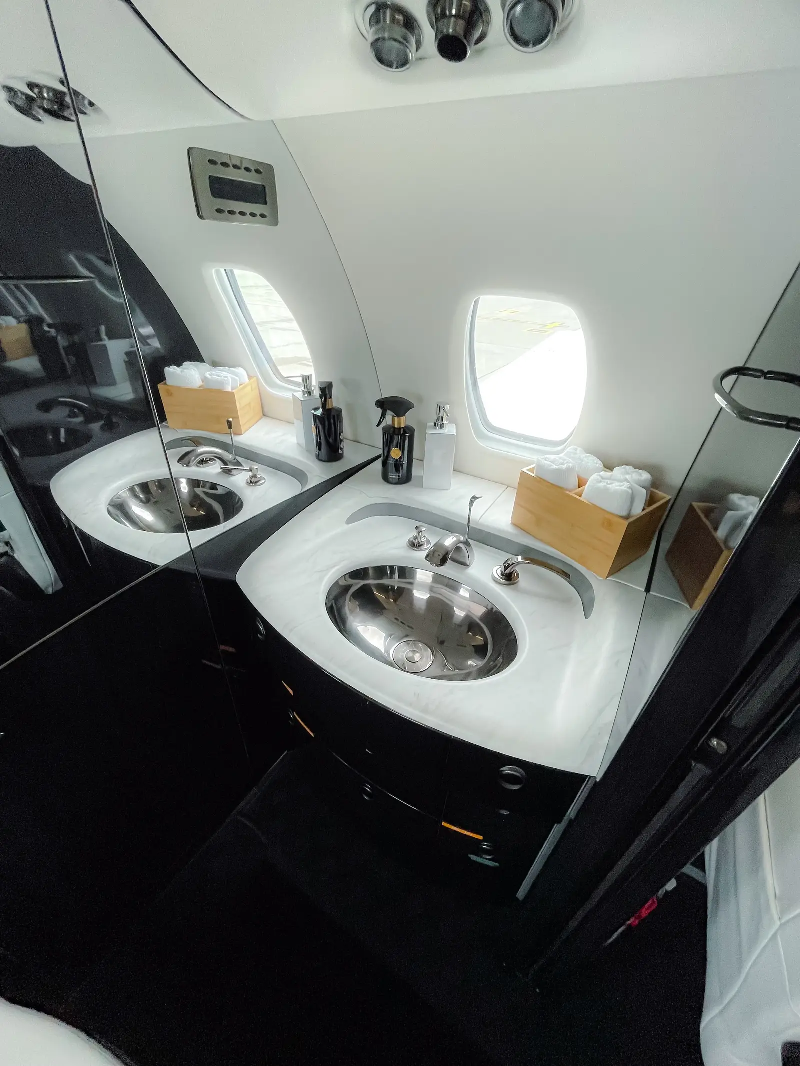 Cessna Citation Sovereign OK-OSK operated by Air Bohemia photo 6