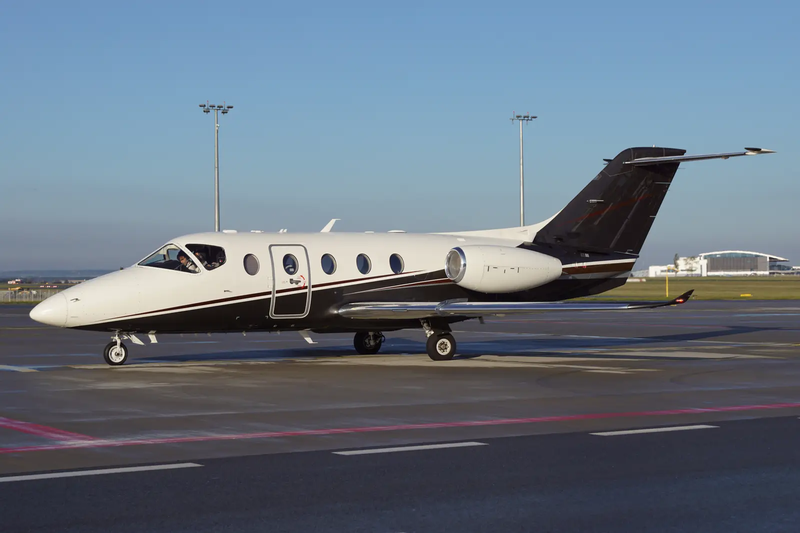 Nextant 400XT OK-PFY operated by Time Air photo 3