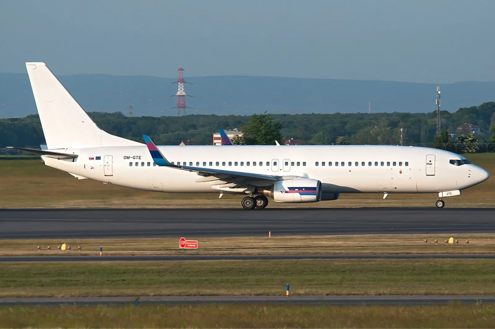 Boeing 737-800 OM-GTE operated by Go2Sky, exterior