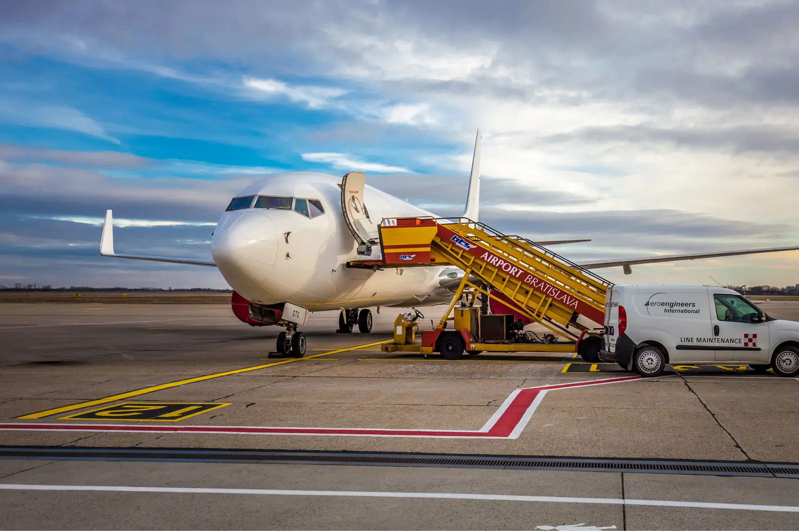 Boeing 737-800 OM-GTG operated by Go2Sky, exterior