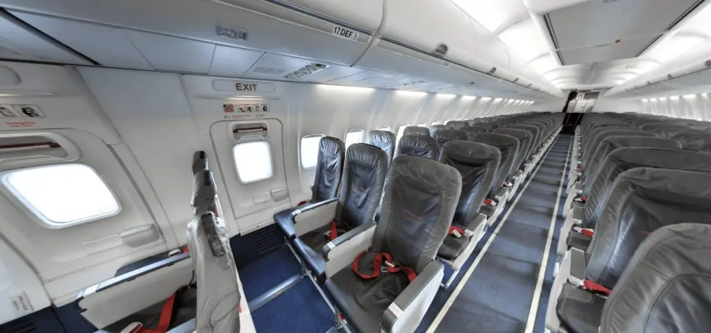 Boeing 737-800 OM-JEX