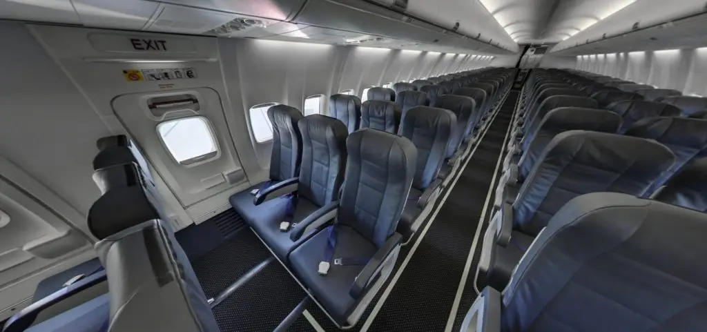 Boeing 737-800 OM-KEX operated by AirExplore, s.r.o. photo 2