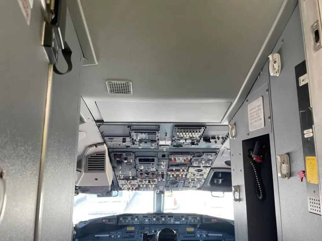 Boeing 737-800 OM-NEX operated by AirExplore, s.r.o. photo 3