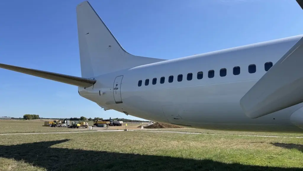 Boeing 737-800 OM-PEX operated by AirExplore, s.r.o. photo 2