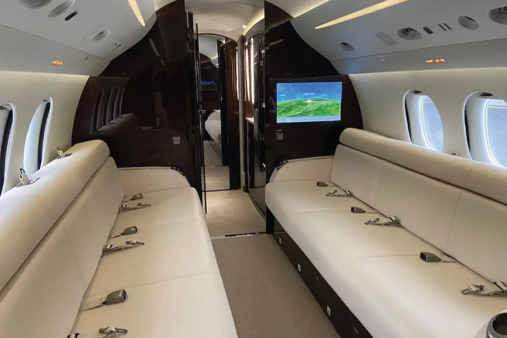 Dassault Falcon 7X OO-AIE operated by Luxaviation Group Europe photo 6