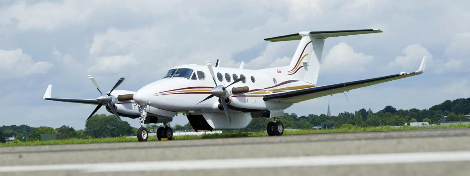 Beechcraft King Air 200 OO-ASL operated by ASL Group photo 3