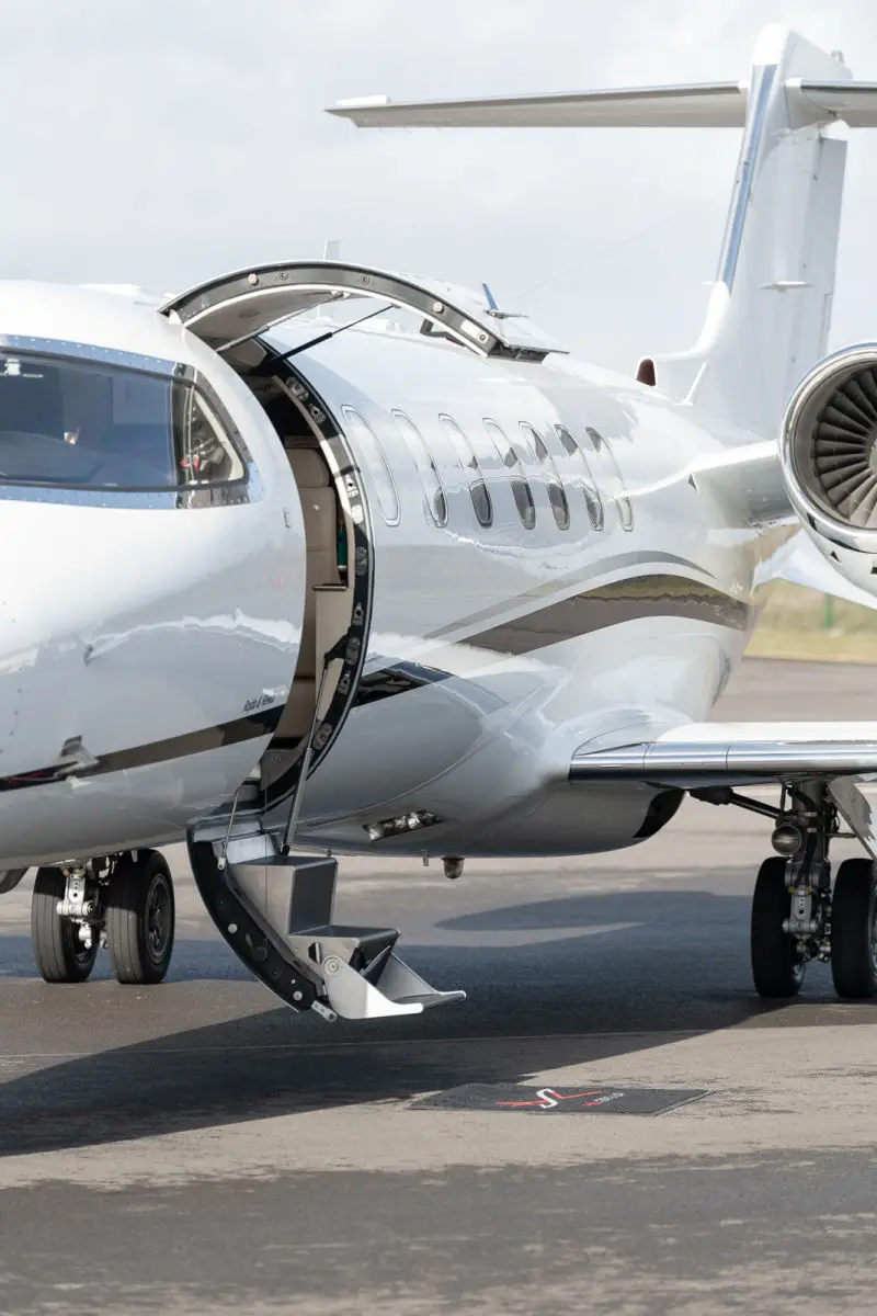 Bombardier Learjet 40 OO-HRG operated by ASL Group, exterior